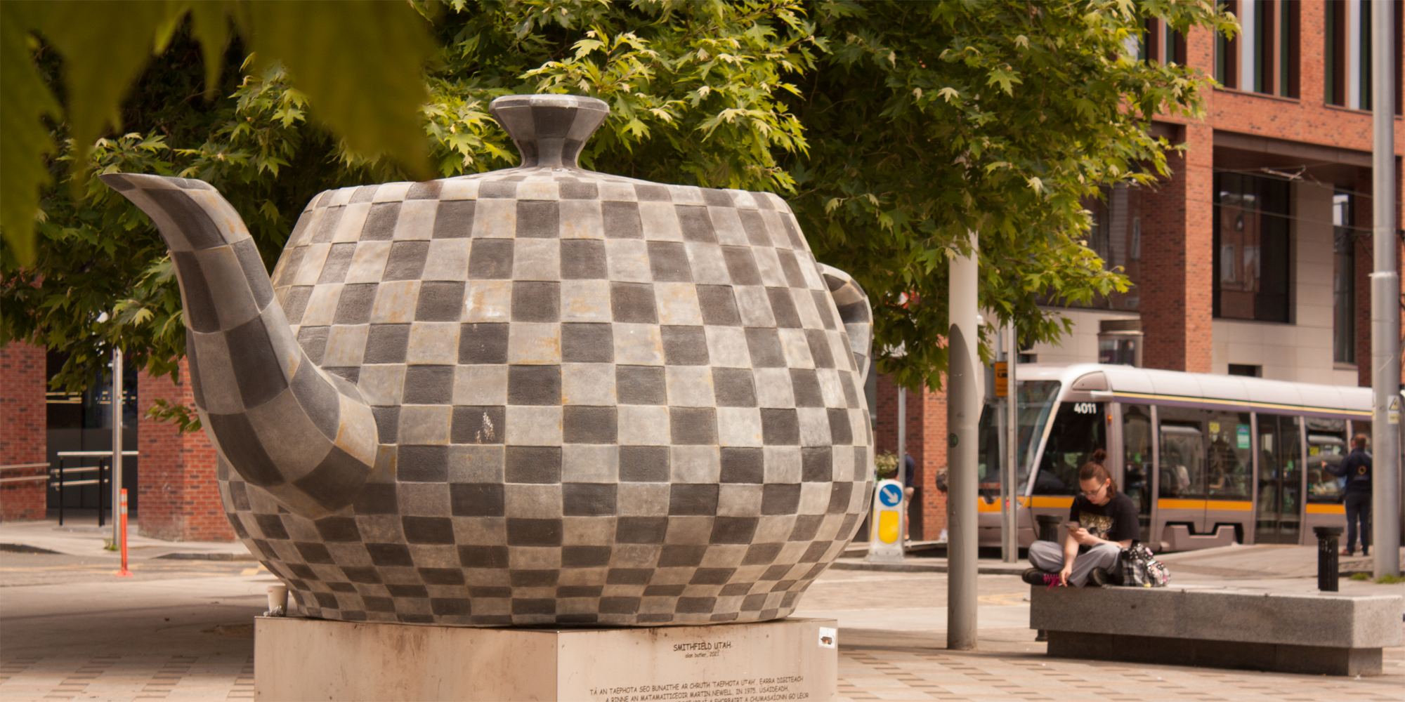 Tea pot sculpture in Dublin
